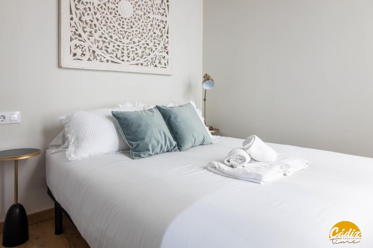 Writer'S Home By Cadiz Time Bagian luar foto